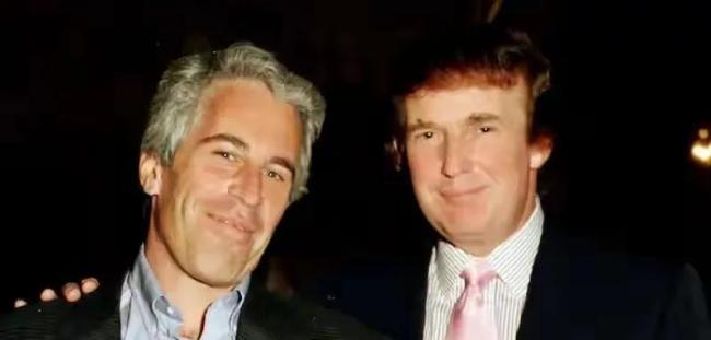 MAGA对特朗普的信任崩塌了 昔日盟友变脸相向